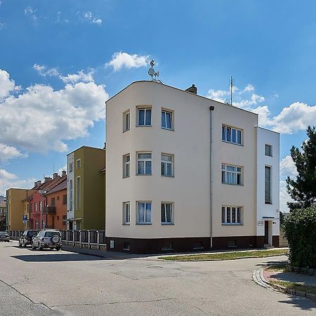 فندق Penzion Karolinka Kroměříž المظهر الخارجي الصورة