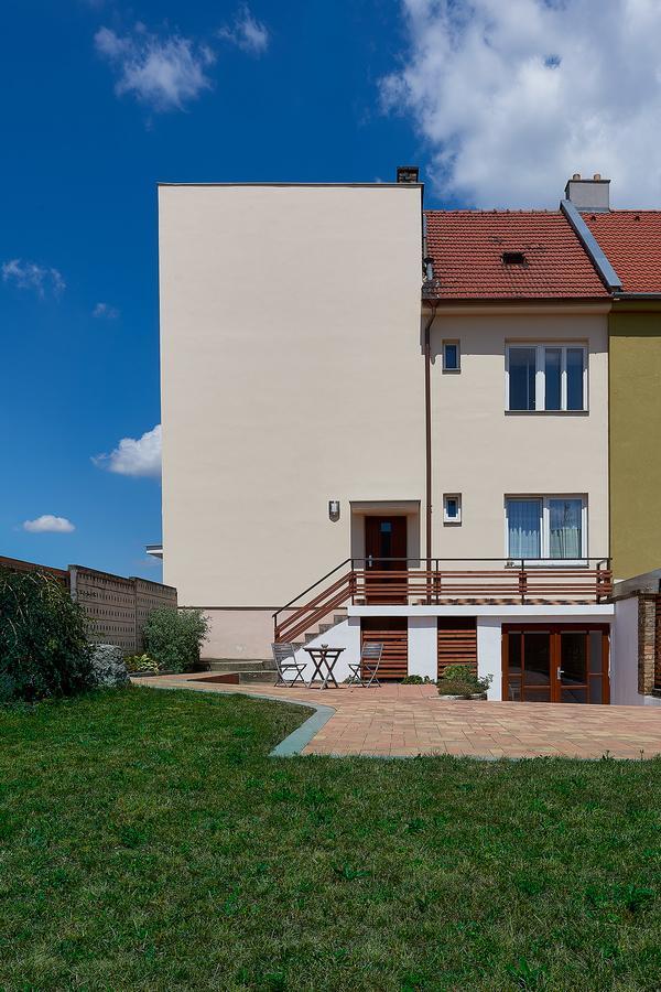 فندق Penzion Karolinka Kroměříž المظهر الخارجي الصورة